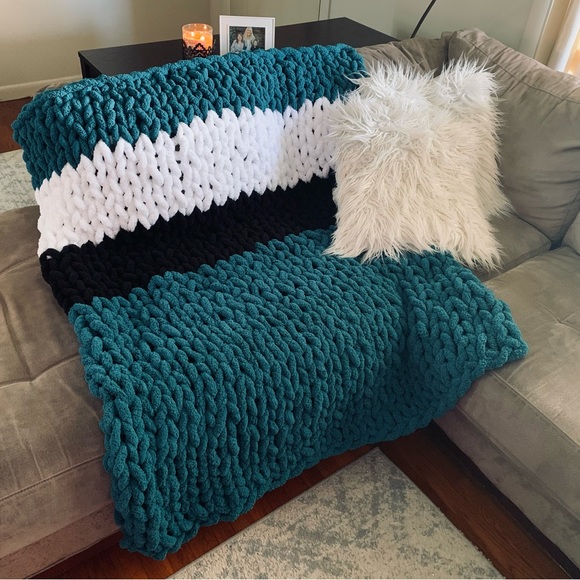 COPY TEAM colored hand knitted chunky chenille Solid one